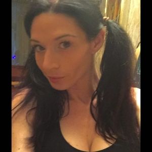 Meet your Posher, Dara